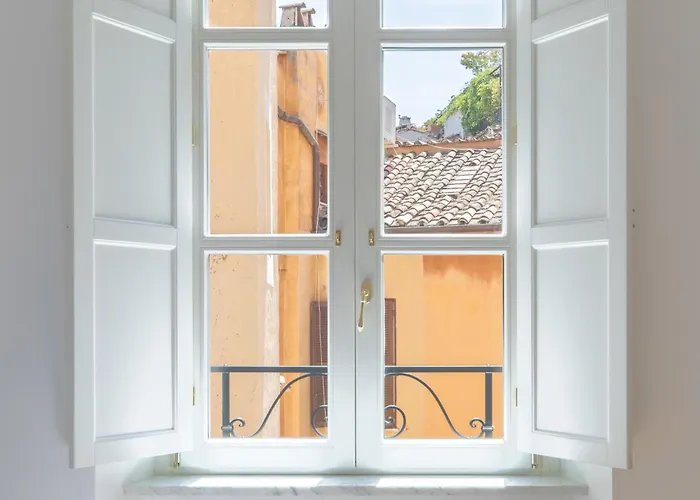 Iflat Campo De' Fiori Brand New & Bright