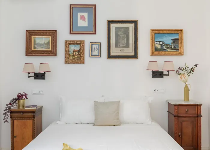 Iflat Campo De' Fiori Brand New & Bright